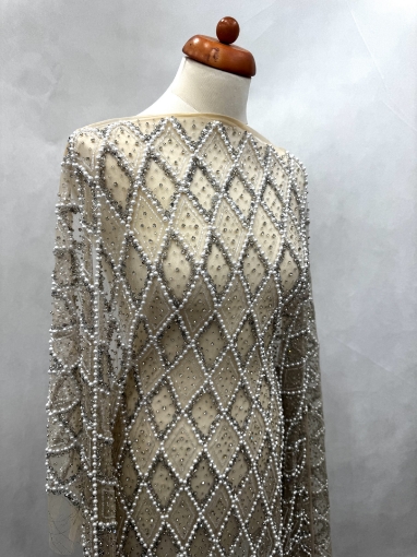 Imagine Diamonds & Pearls - broderie cu perle,margele si cristale 